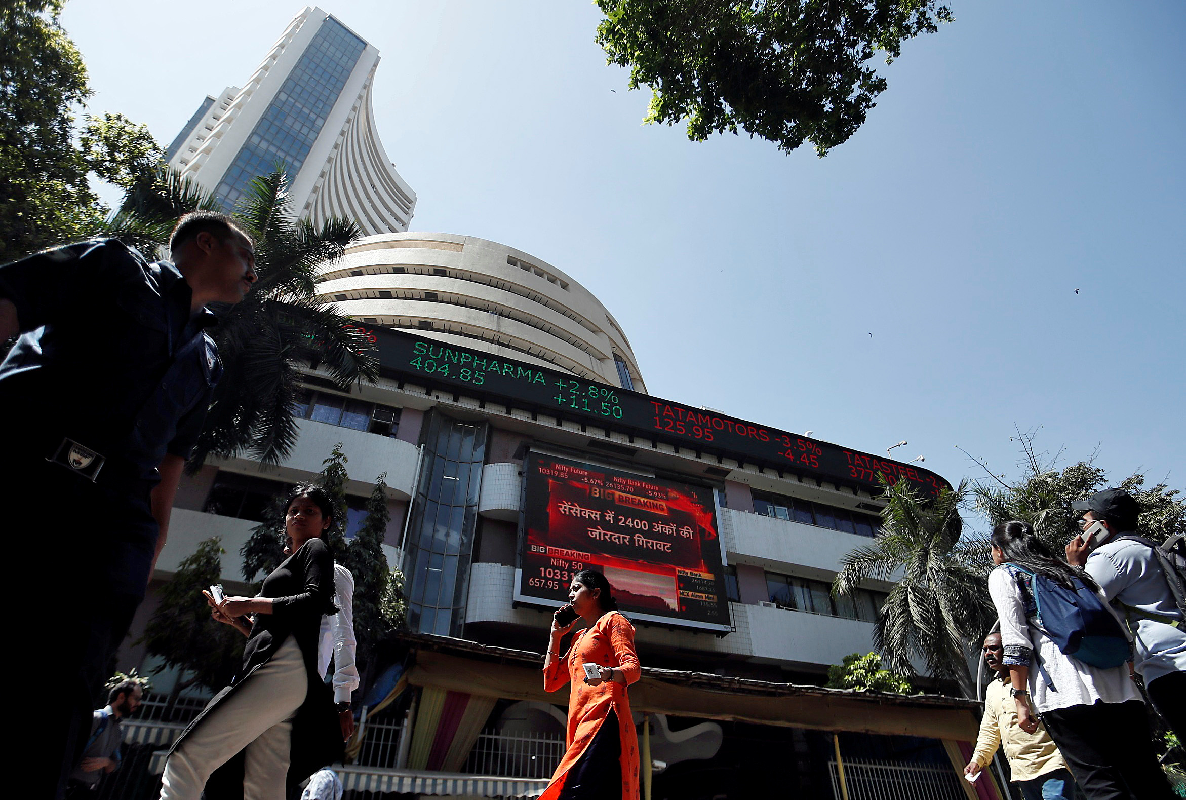 FPIs, FIIs selling continuously amid uncertainties in Indian