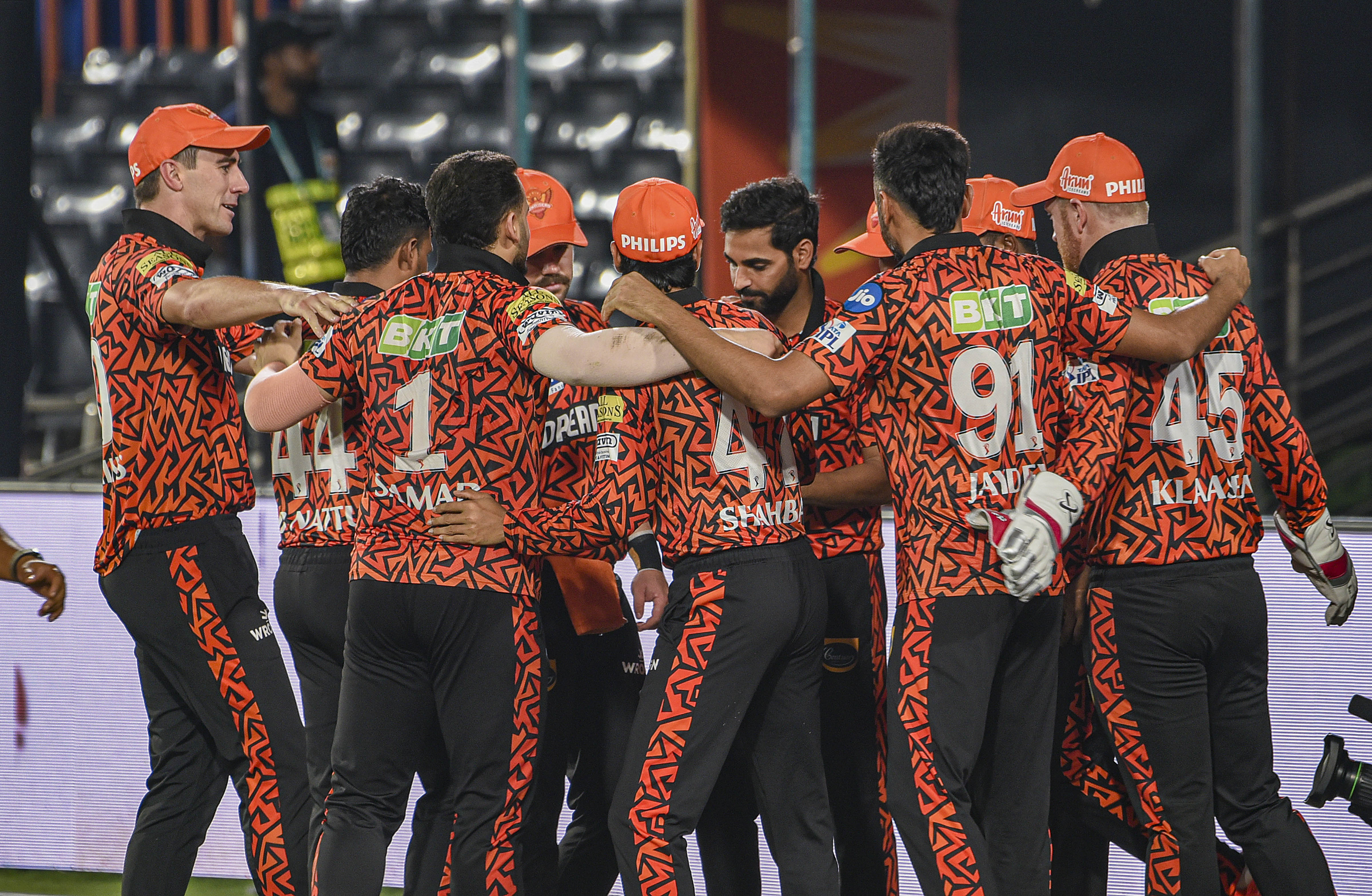 SRH vs GT IPL 2024 Ticket Booking Online: Where and how to buy SRH vs GT tickets online - Check IPL Match 66 ticket price, other details | Zee Business