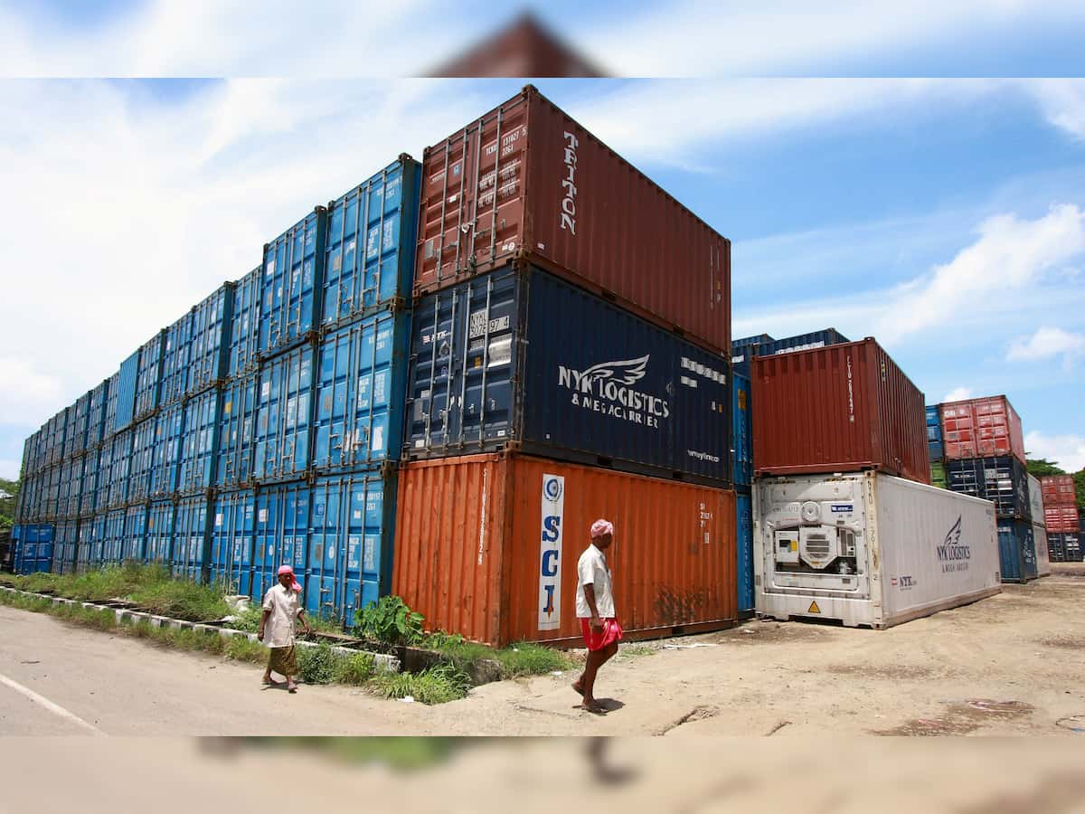 Exports up 1% to $35 billion in April; trade deficit widens to 4-month high at $19.1 billion