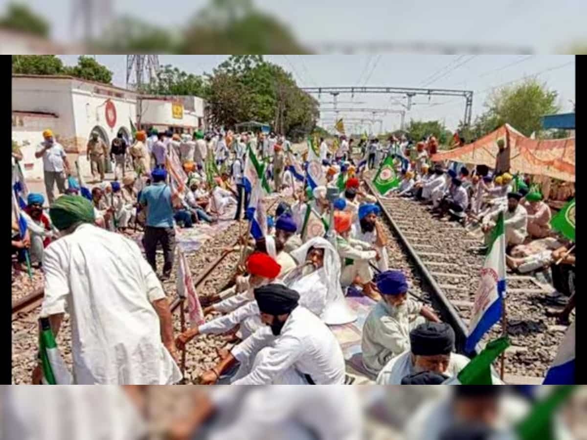 Farmers will move away from railway tracks in Punjab, United Kisan Morcha (non-political) announces