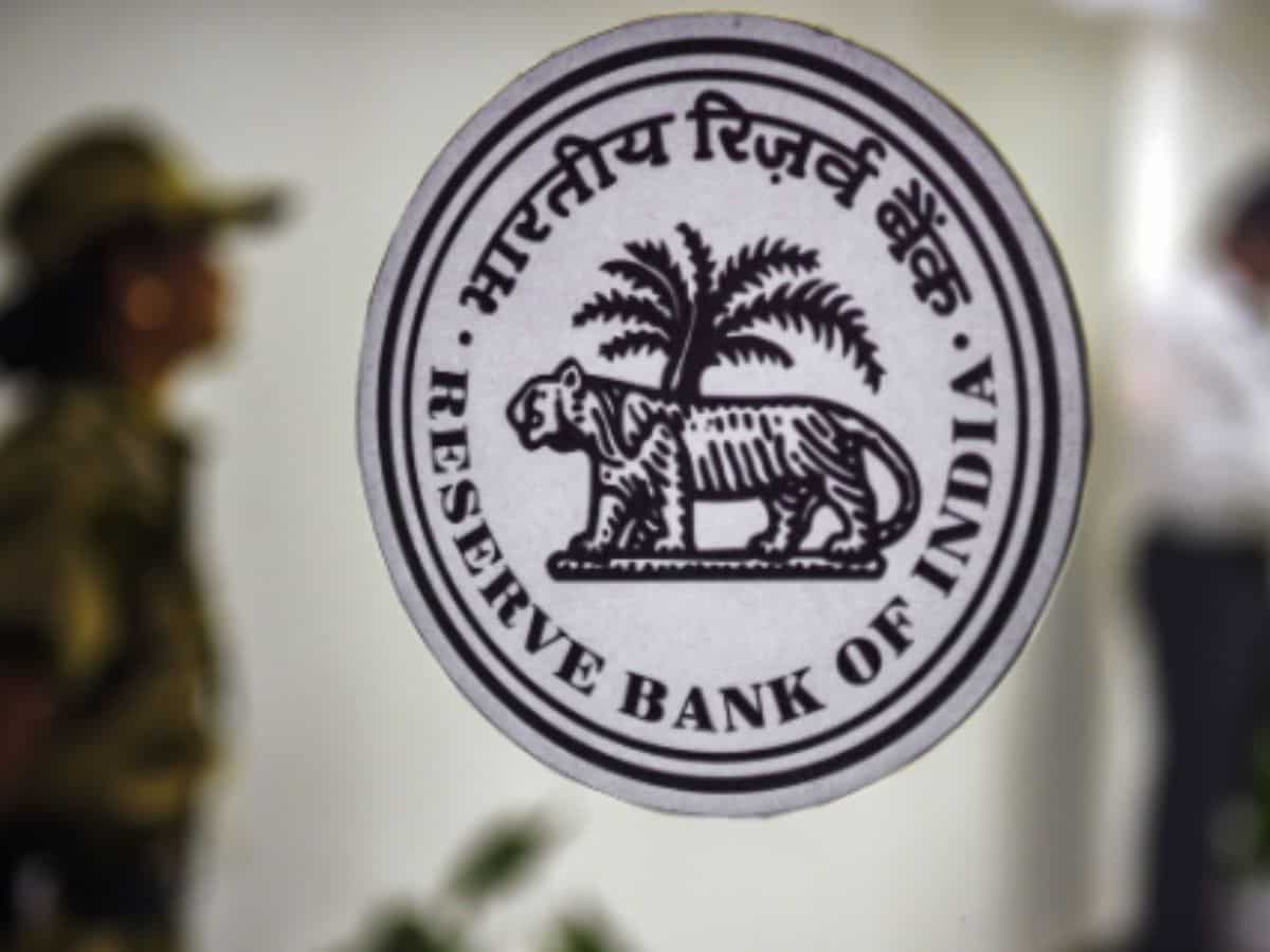 RBI's record dividend of Rs 2.11 lakh crore will be a booster for new govt. to check fiscal deficit