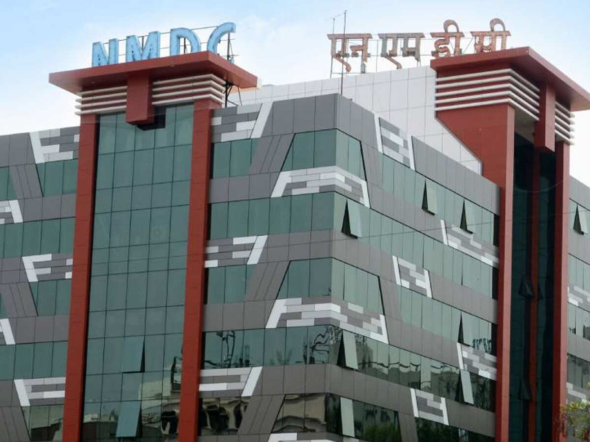 NMDC Q4 Results: Net profit falls 38% to Rs 1,416 crore