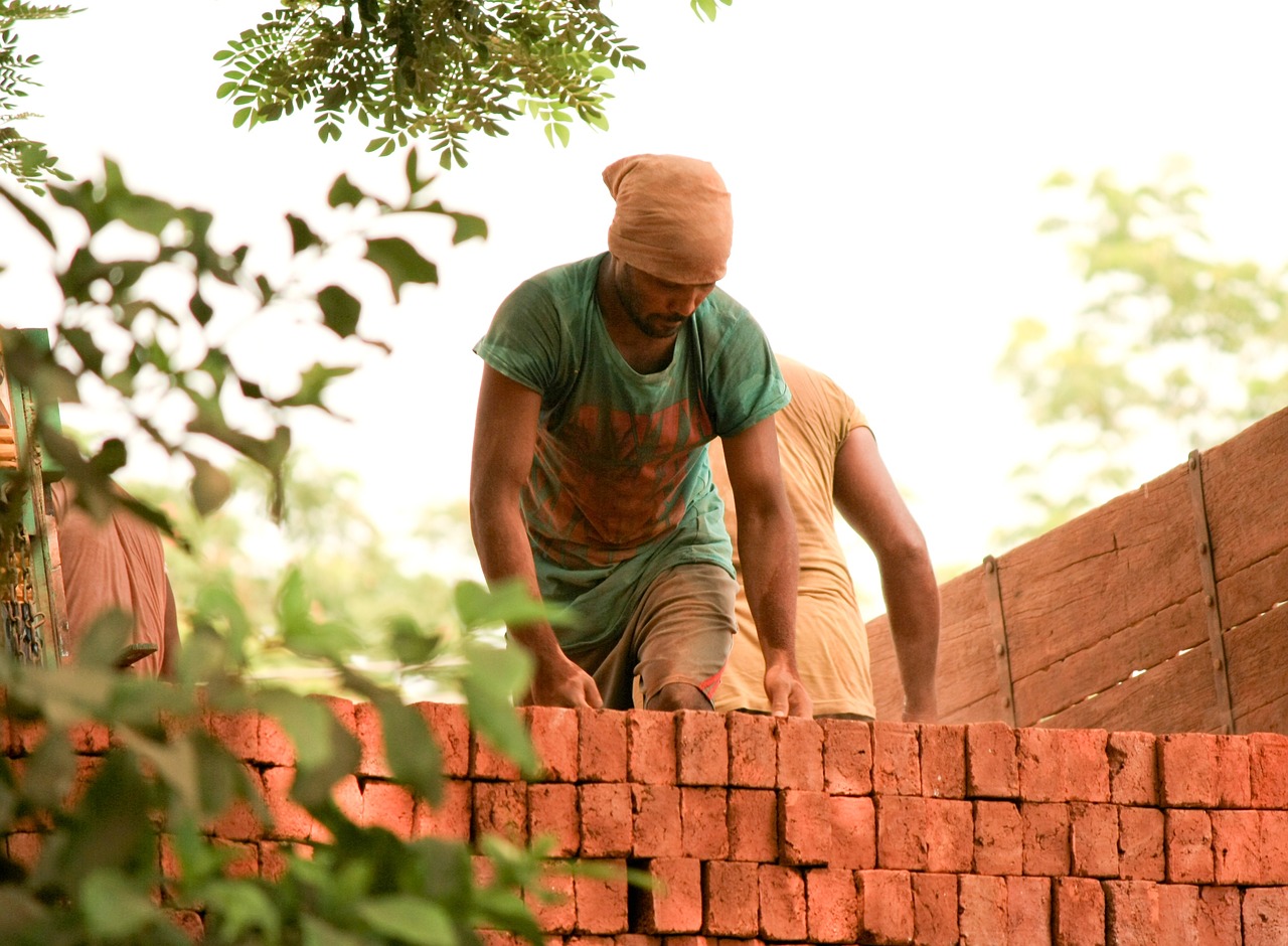 Heatwave in Delhi: LG directs paid break for