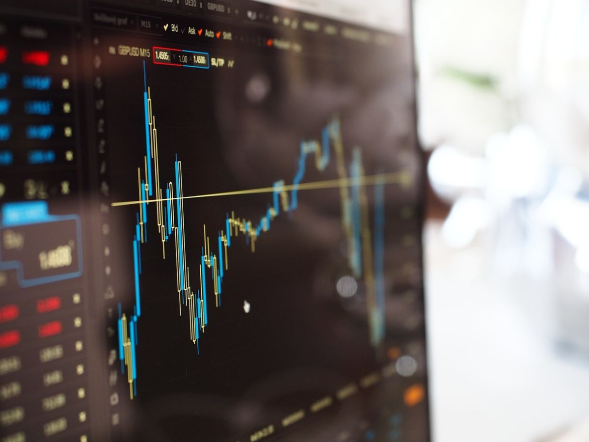 Should you buy, sell or hold Samvardhana Motherson