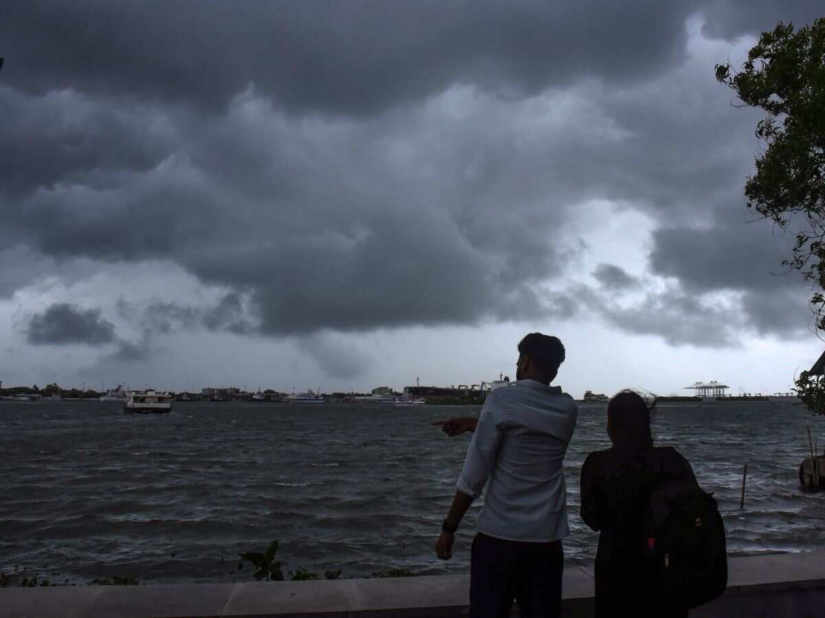 Monsoon hits Kerala, 2 days in advance IMD Zee Business