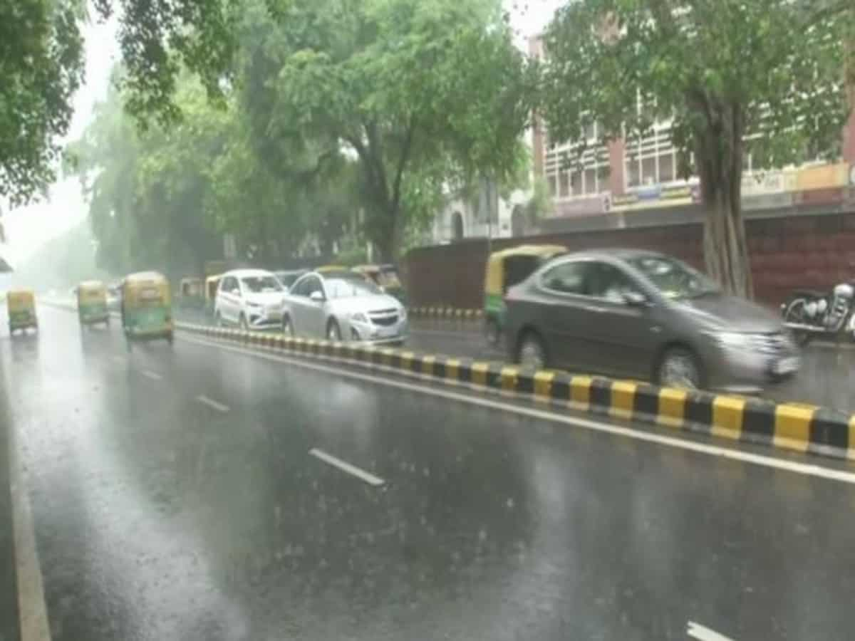 Delhi weather today: Weather office predicts light-intensity rain in the city and surrounding areas