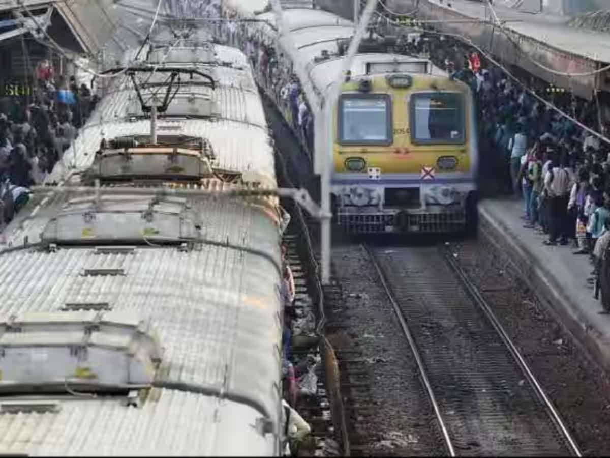 Mumbai Local Train: Glitch in signalling system hits Mumbai local train services on Main line 