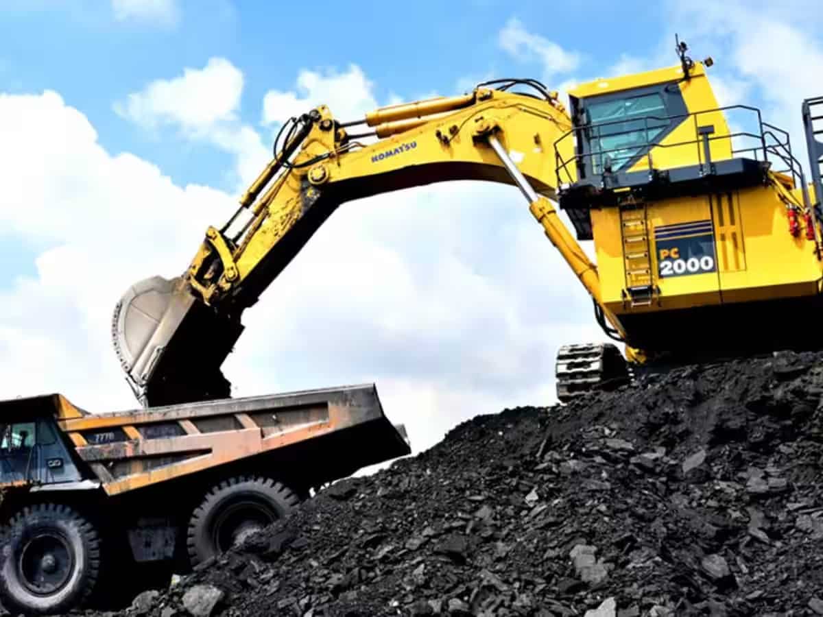 Coal stock at thermal power plants grows 32% to 45 MT