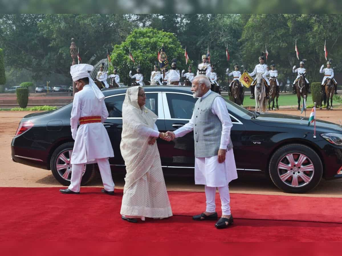 Bangladesh PM Sheikh Hasina receives ceremonial welcome at Rashtrapati Bhavan