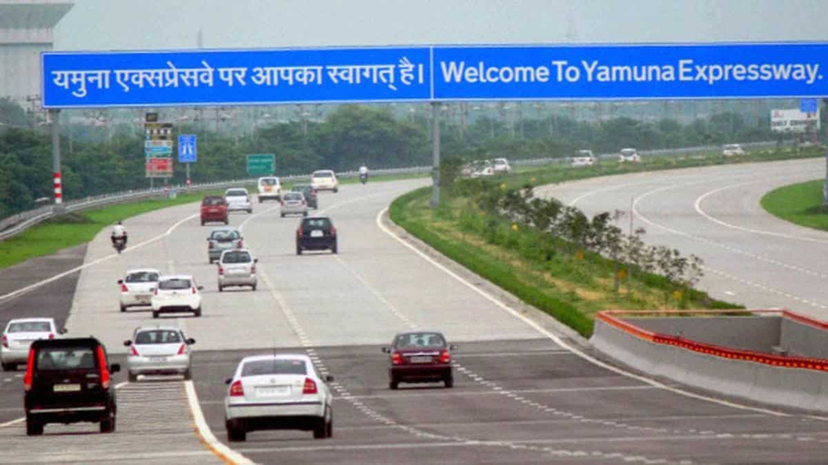 Supertech, Sunworld groups lose land plots on Yamuna Expressway over pending dues