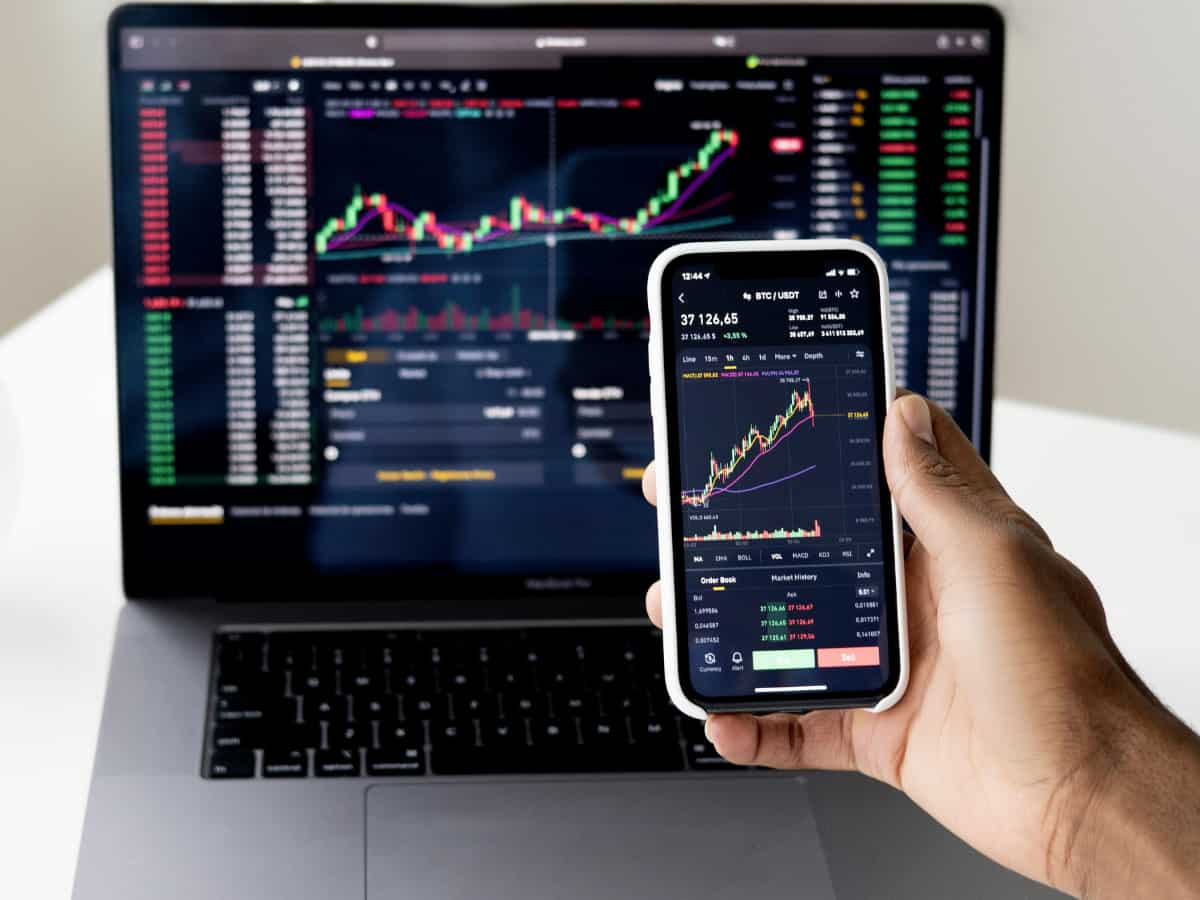 FINAL TRADE: Equity indices snap 5-day winning run as drag in financials, banks outweigh