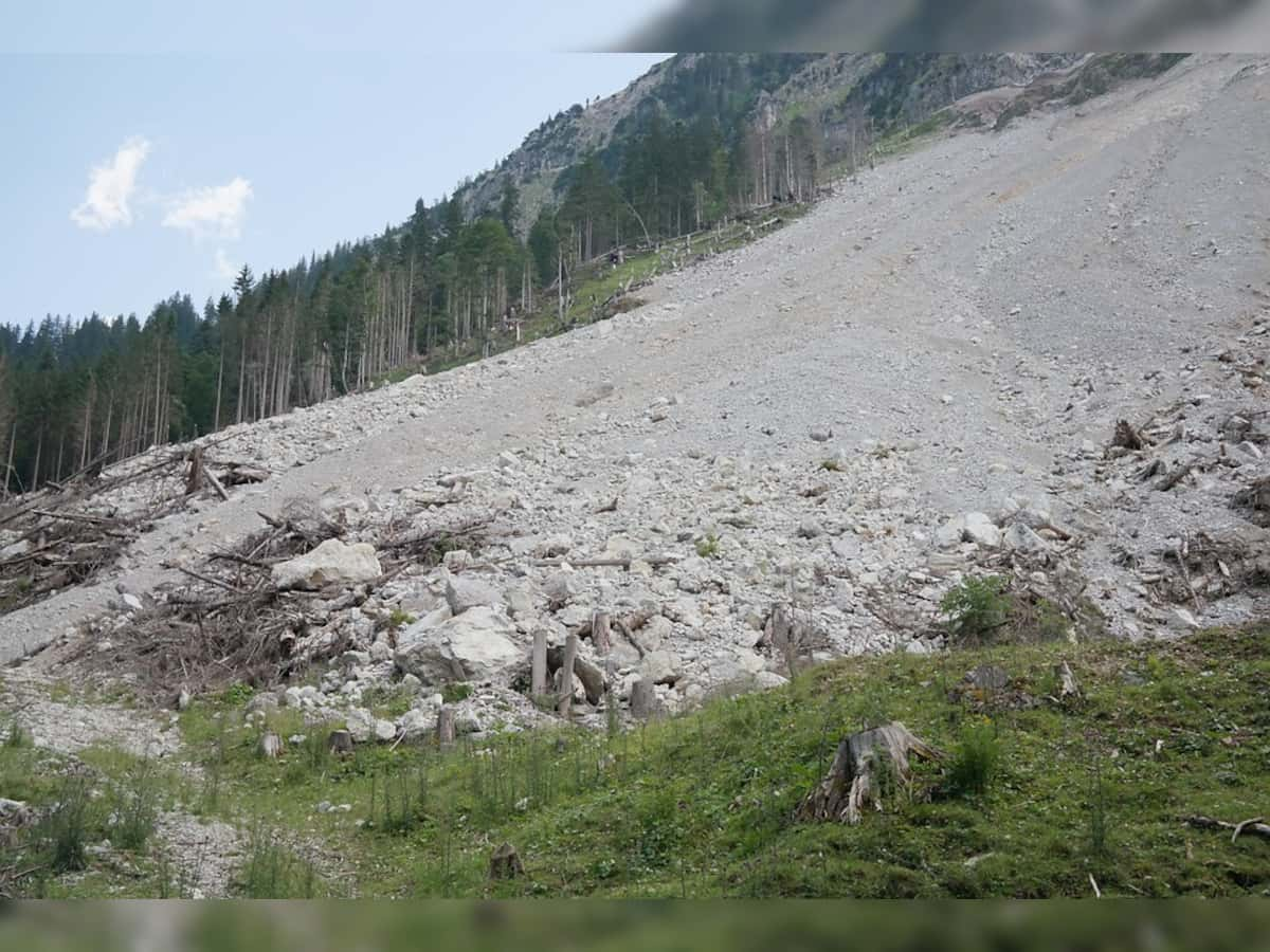 Jammu & Kashmir: Landslide blocks Mughal Road, commuters alerted