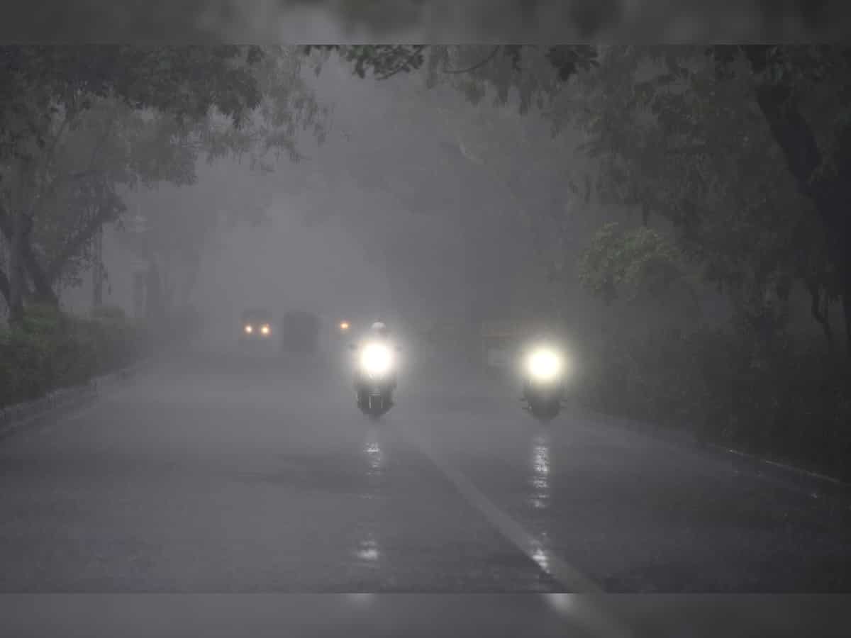 Delhi commuters face traffic snarls as heavy rain causes waterlogging