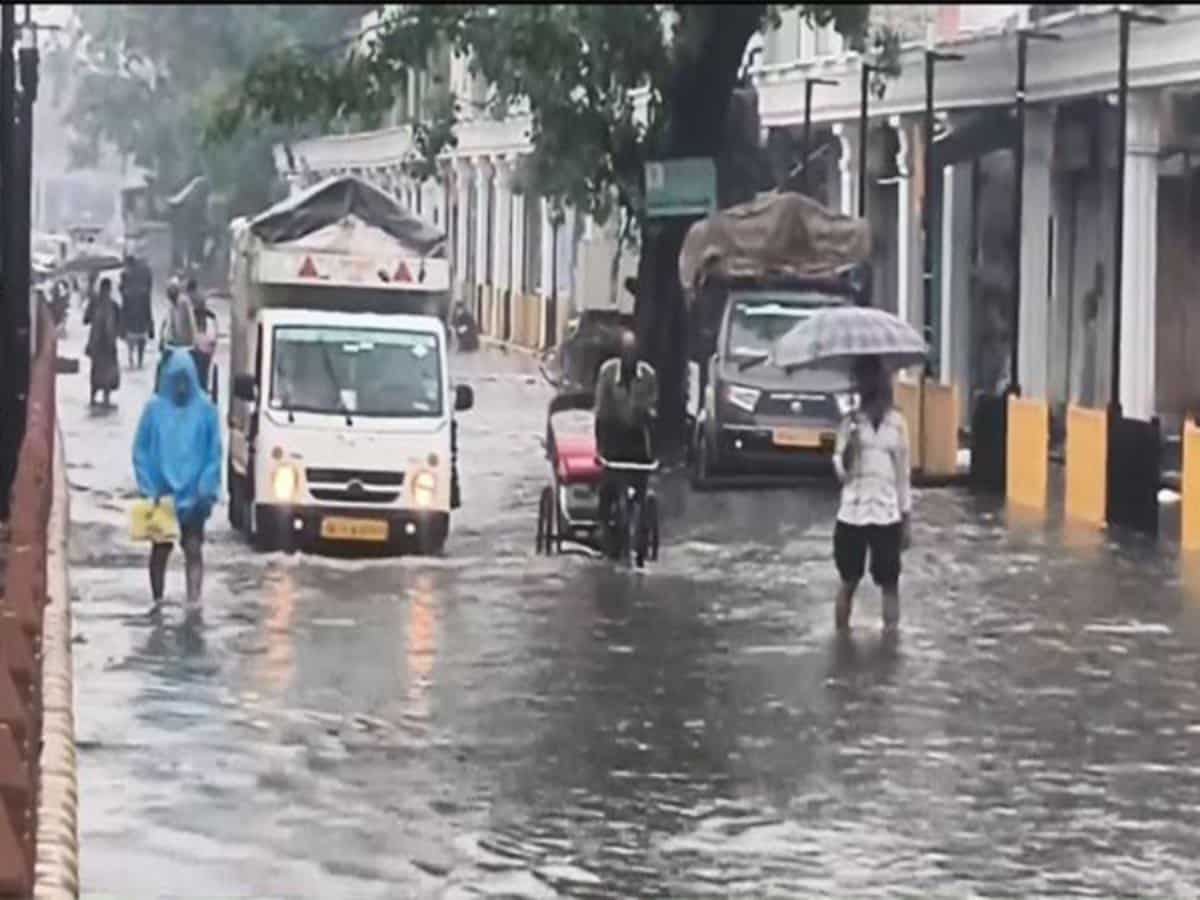 Sudden downpour leaves Delhi waterlogged, rain abates in Mumbai