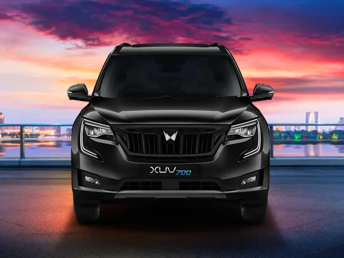 Mahindra XUV700 AX7 Pricing