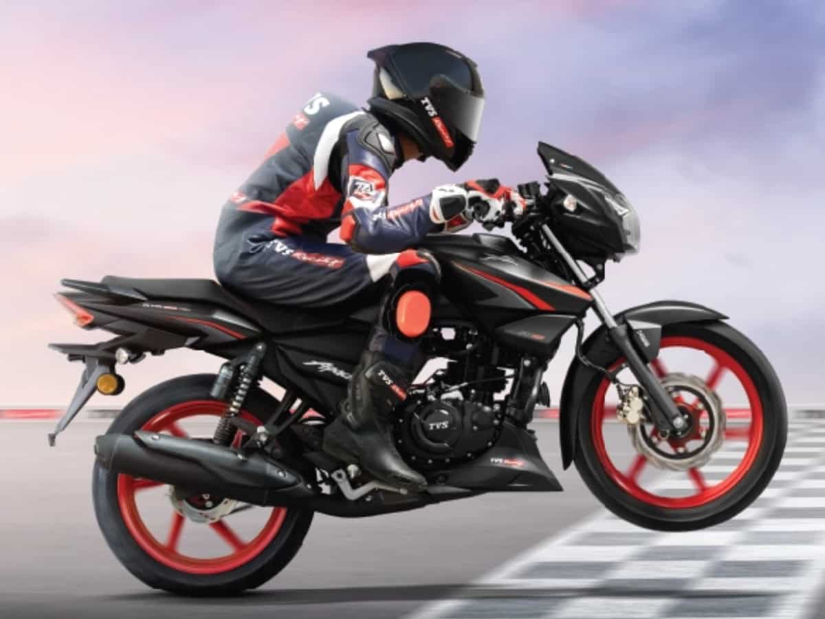 TVS launches Apache's new racer edition at less than Rs 1.5 lakh, know top features