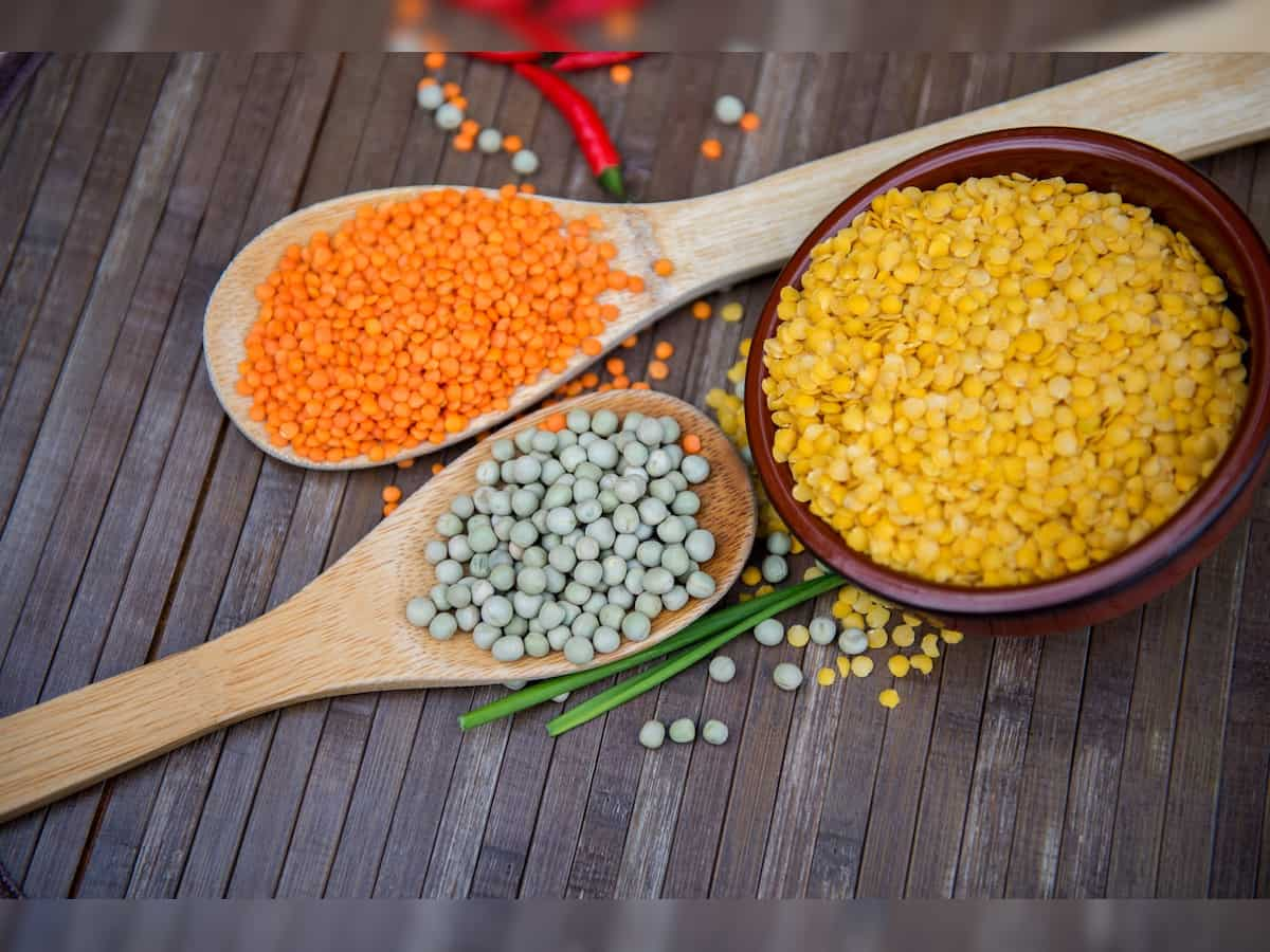 Chana, Tur, Urad Dal | Retail prices of pulses have not eased despite 4% decline in wholesale rates in 1 month, says Centre