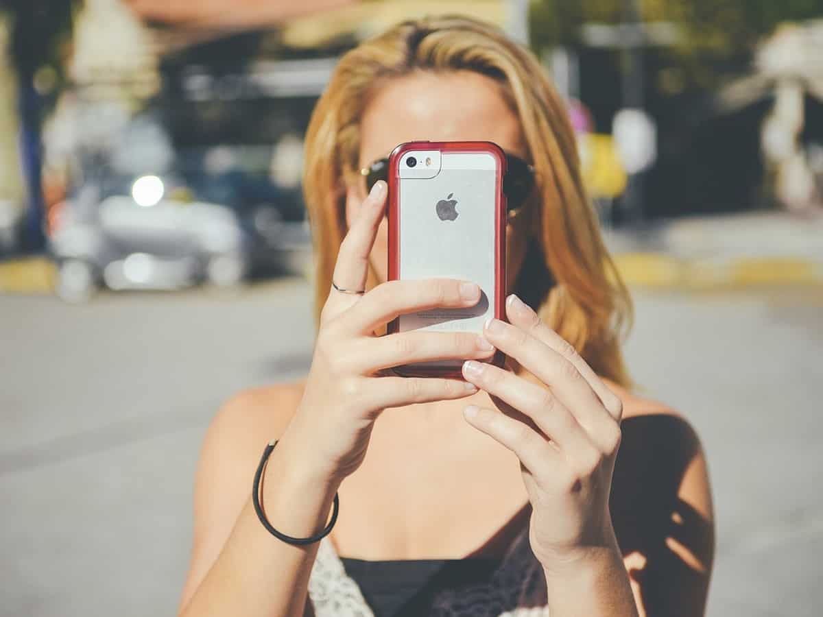 iPhone and Android users beware: Govt warns against this fake India Post message