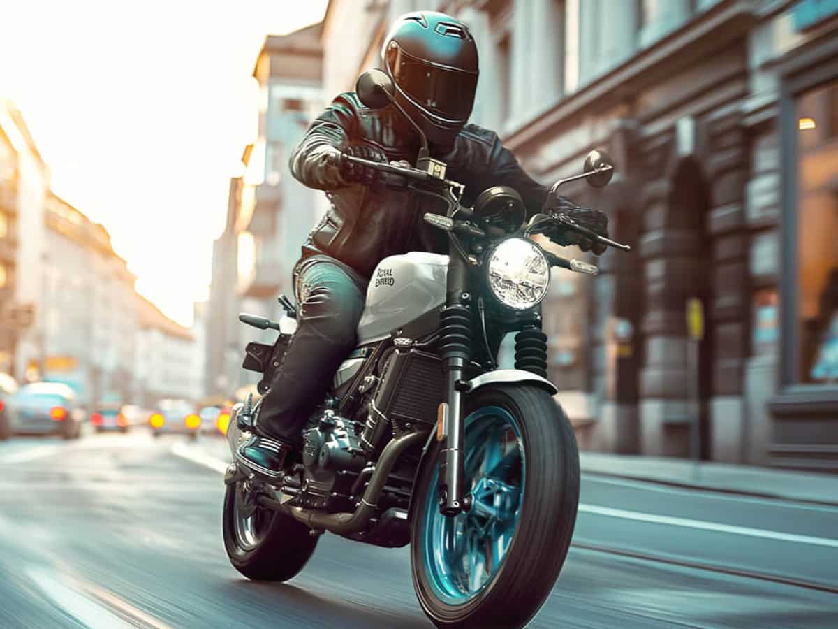 Royal Enfield launches latest street naked motorcycle Guerrilla 450 in the 500cc segment, all details inside