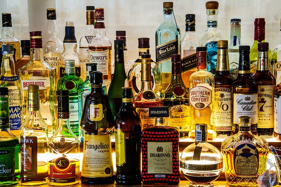 Metro train commuters need to be wary of excise rules if carrying liquor bottles: DMRC