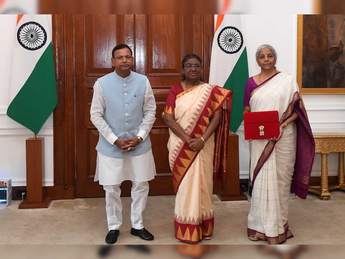 Budget 2024: FM Nirmala Sitharaman meets President ahead of Budget speech 