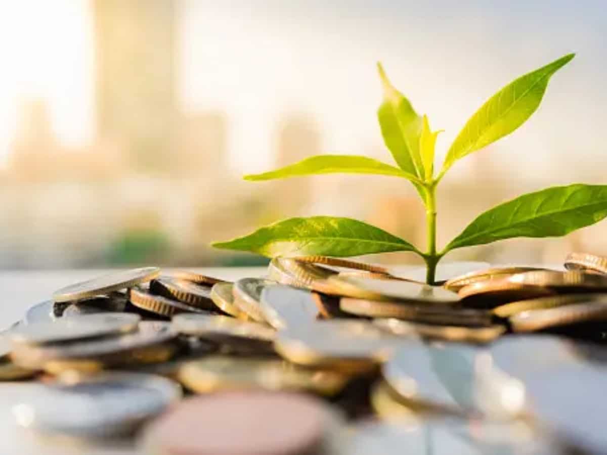 FD interest rates offered by SBI, PNB, Bank of Baroda, HDFC Bank, Axis bank and ICICI Bank for general citizens