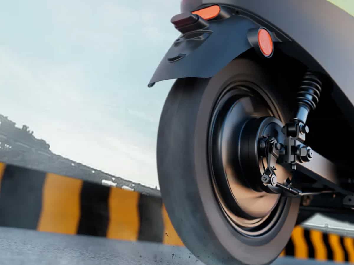 Top 10 electric bikes under Rs 2 lakh; from Ola S1 Pro to TVS iQube, check full list