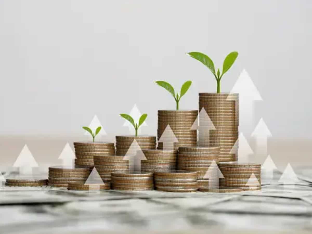 Senior Citizen Fixed Deposit (FD) Interest Rates: Compared rates offered by SBI, PNB, HDFC Bank, ICICI Bank and others