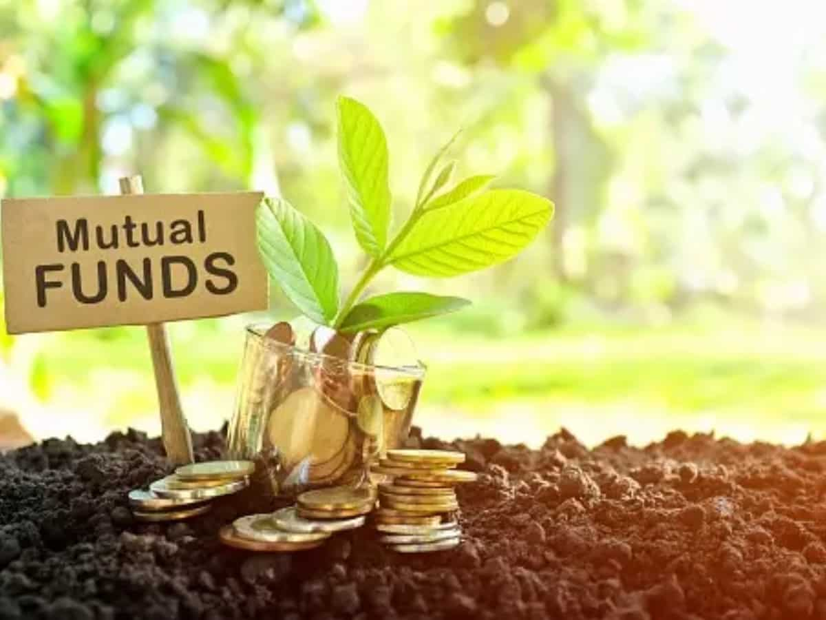 Mutual fund SIPs reach Rs 23,332 crore for first time, AUM at 64.69 ...