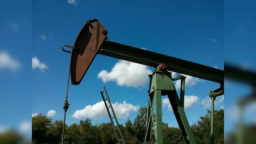 Windfall tax on crude petroleum reduced to Rs 2,100/tonne 