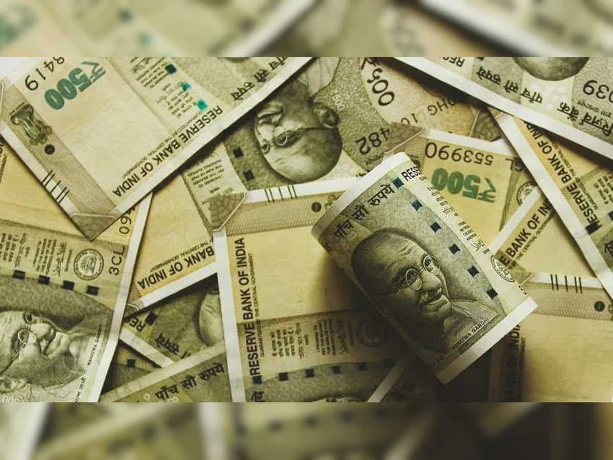 Currency news: Rupee falls 2 paise to 83.95 against US dollar in early trade