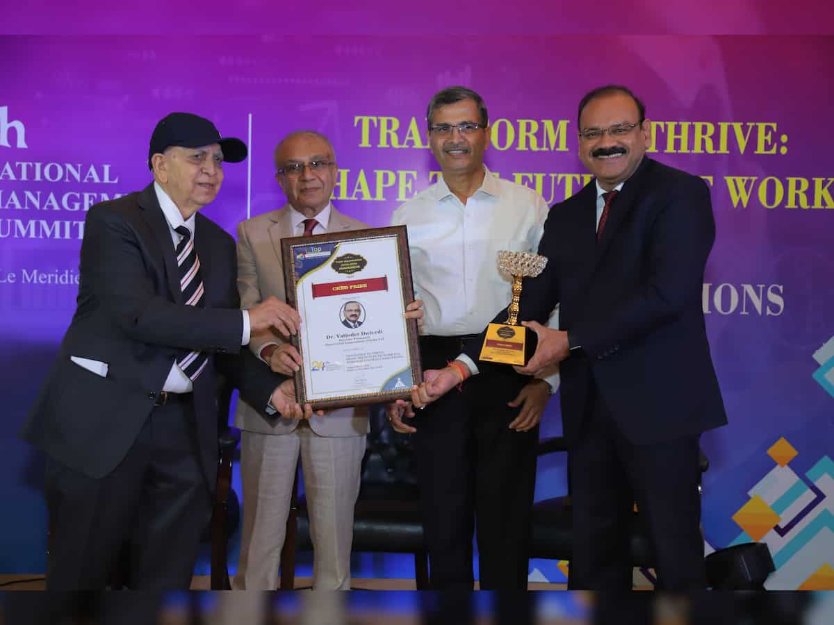 Dr Yatindra Dwivedi bestowed with CHRO PRIDE award