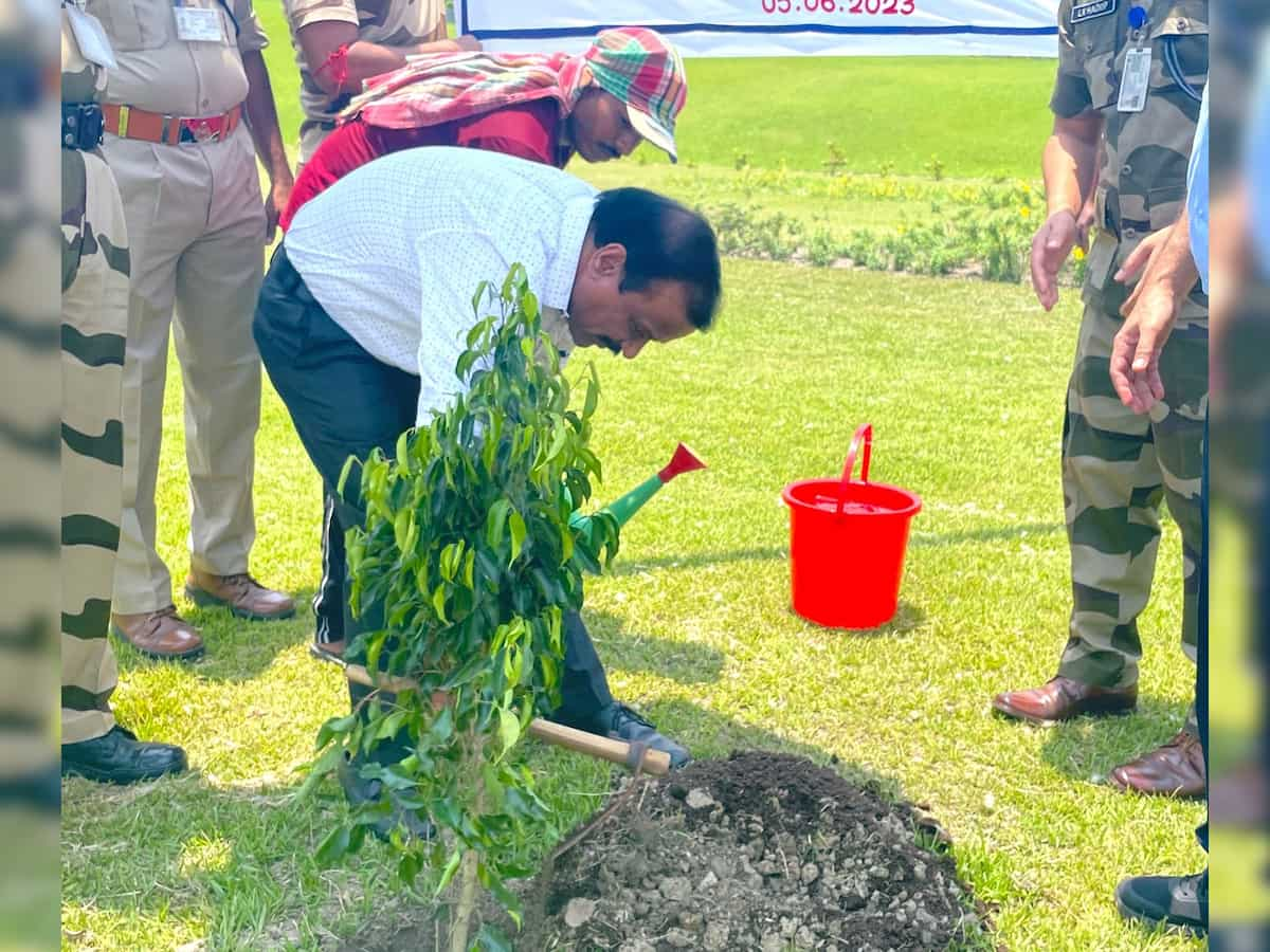 Tree plantation drive launched at Kolkata airport 