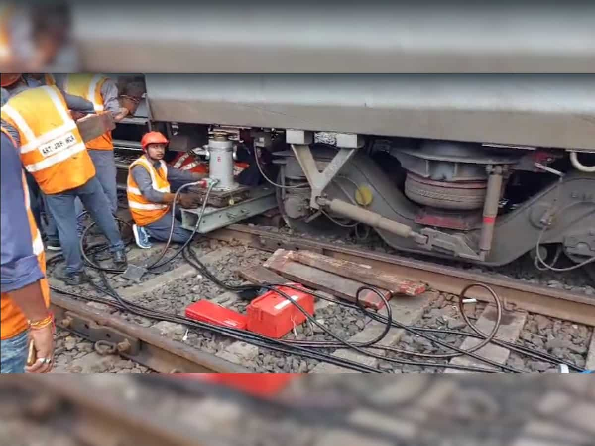 Two coaches of Indore-Jabalpur Overnight Express derail, no casualties