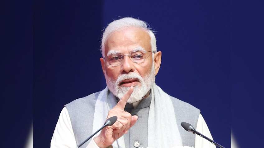 PM Narendra Modi shares video of interaction with 'architects of India ...