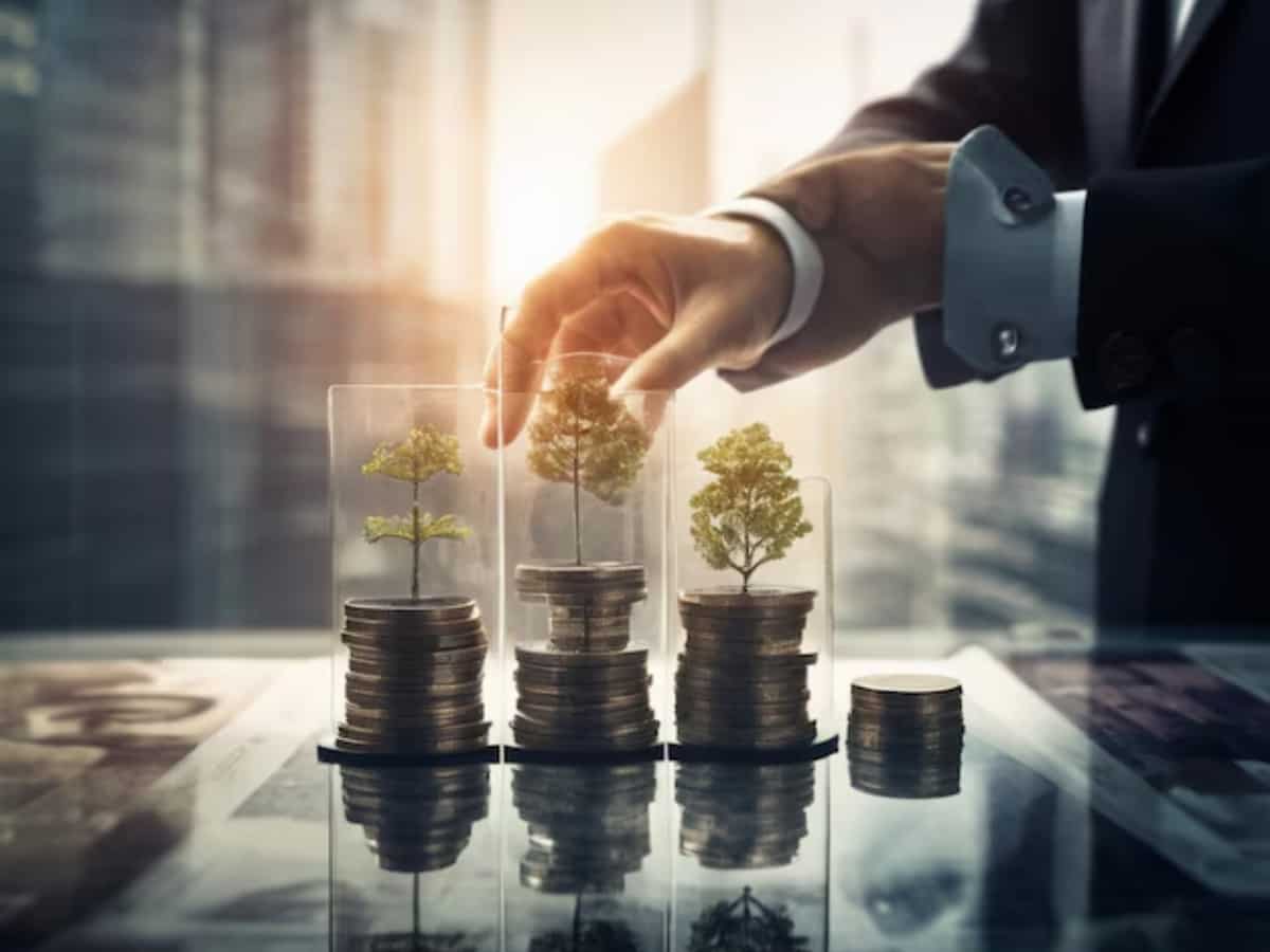 Rule of 72 How long it take for your Rs 5 lakh investment to grow to