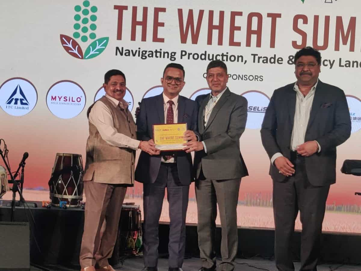 Zee Business wins 'Commodity Public Policy Influencer Award' at Wheat Summit