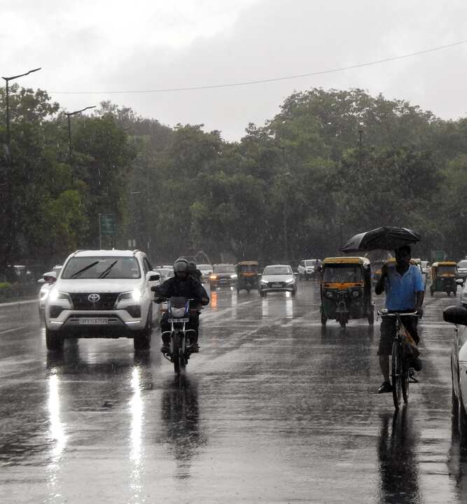 Delhi weather forecast: Rains likely in city