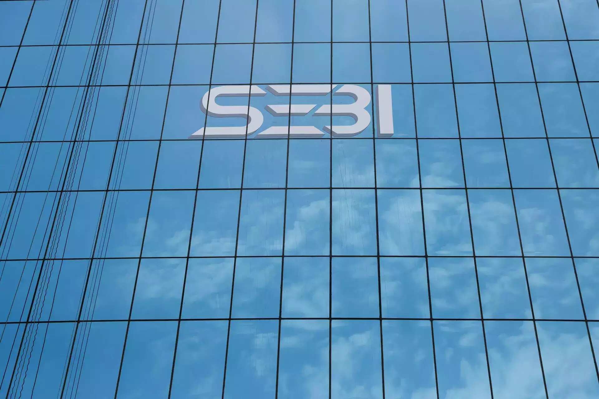 Sebi introduces reverse book building alternative for companies to delist shares 