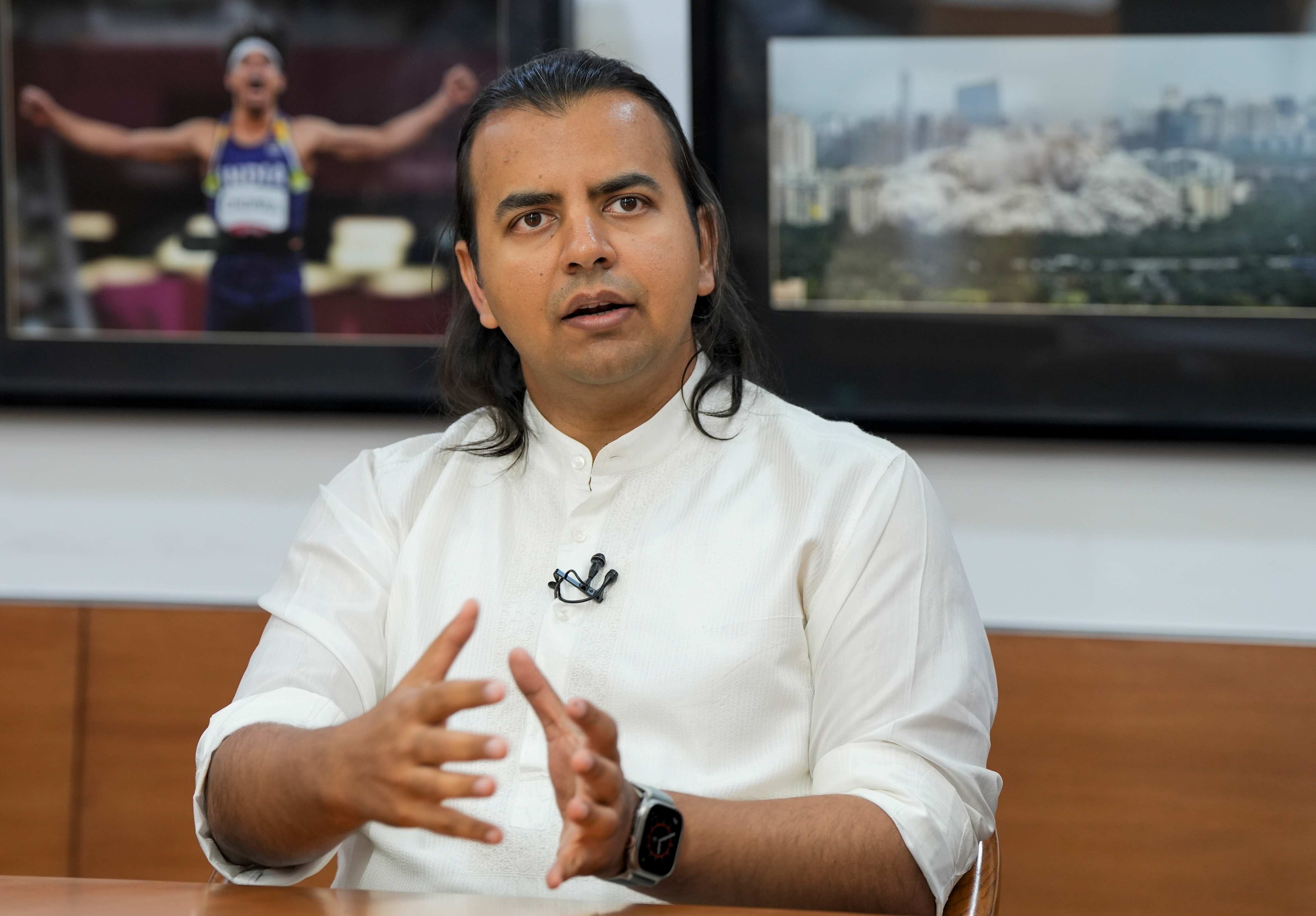 Bhavish Aggarwal, Kunal Kamra clash on X; this is what fuelled war of words