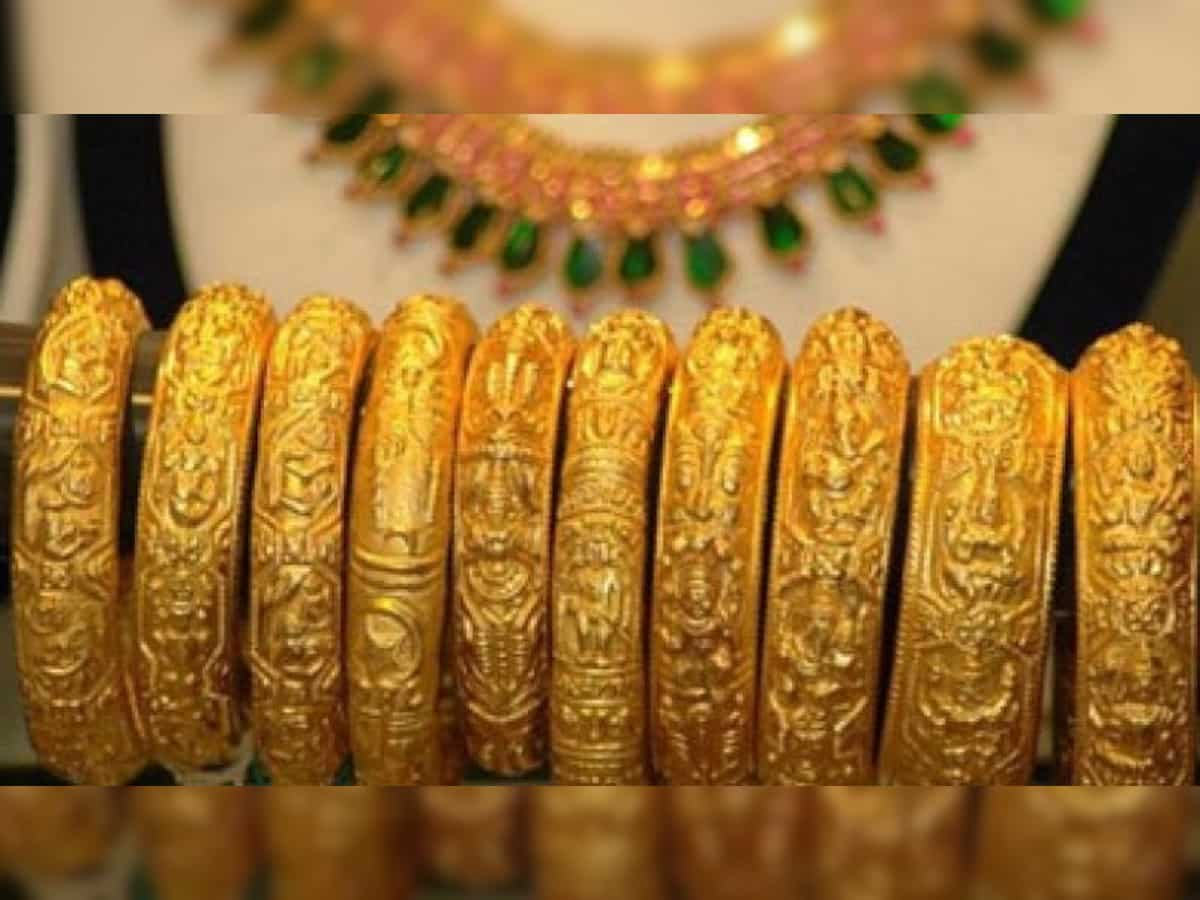 Gold rate today (October 7, 2024): Gold price falls below Rs 76,000/ 10 gm, silver down Rs 500 at Rs 92,862/kg