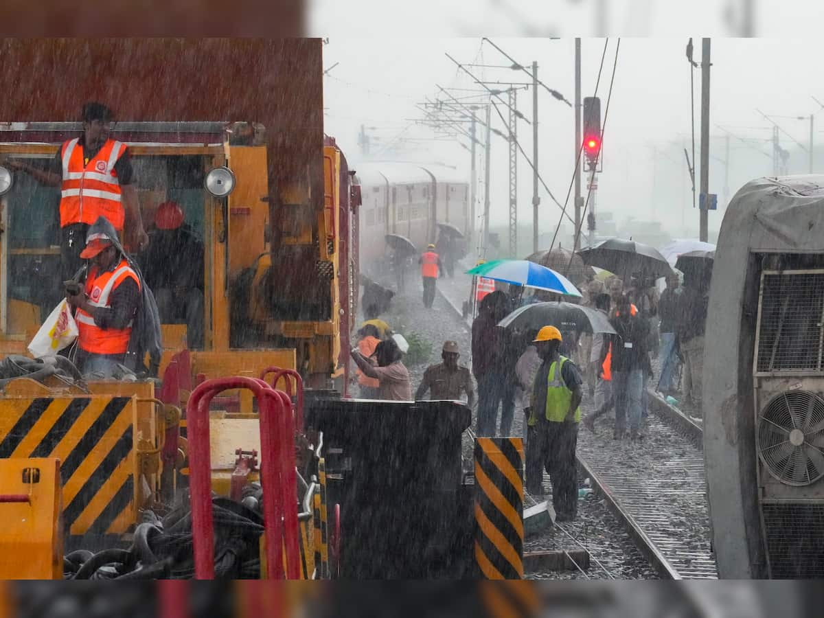 Heavy rain in Tiruvallur hinders restoration efforts after Mysuru-Darbhanga Express train accident