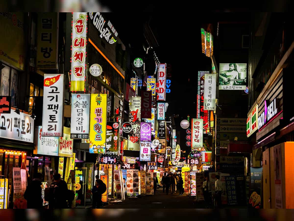 South Korea sees economic recovery for sixth month