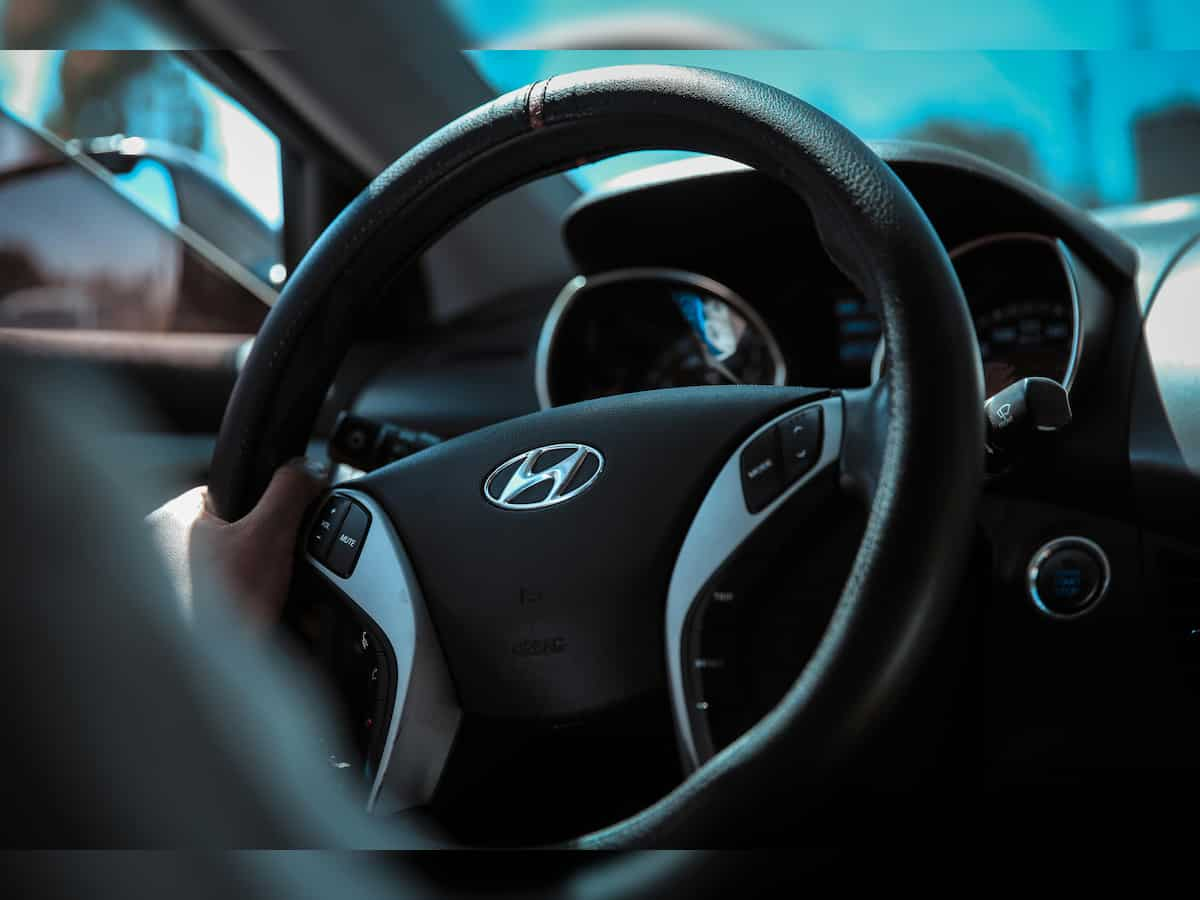 Listless listing for Hyundai Motor India; here's what analysts suggest you do