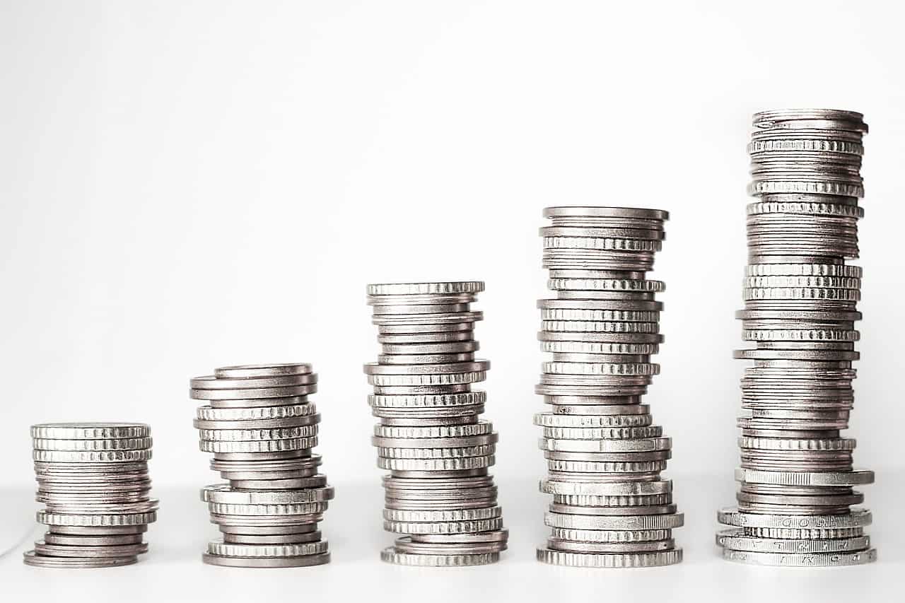 Power of Compounding: Monthly savings Rs 3,000; here's how you can generate Rs 1.58 crore fund through step up SIP