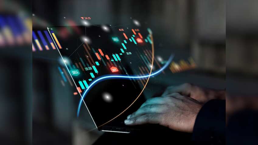 FINAL TRADE: Sensex flat, Nifty slips below 24,400 as FIIs continue to sell; HUL tanks over 5%