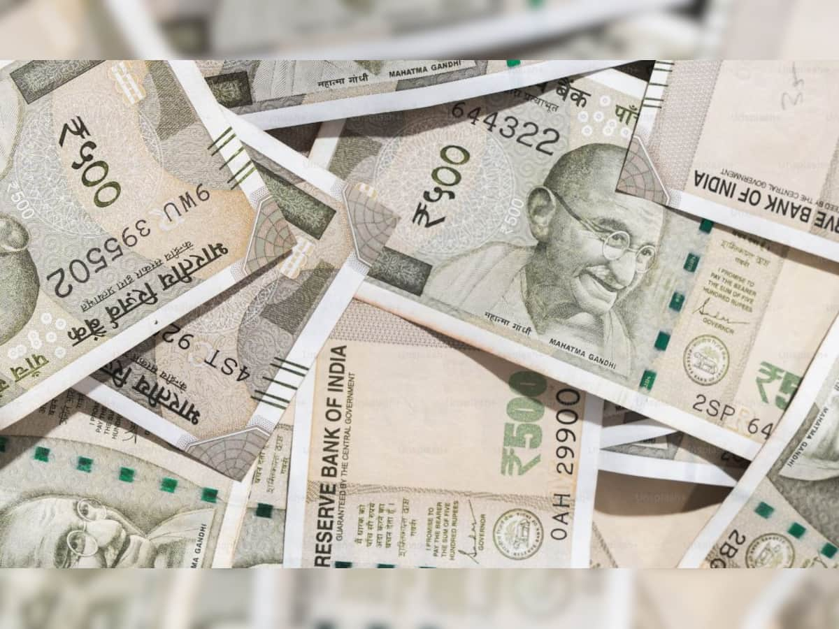 Rupee settles on flat note, rises 1 paisa to 84.07 against US dollar 