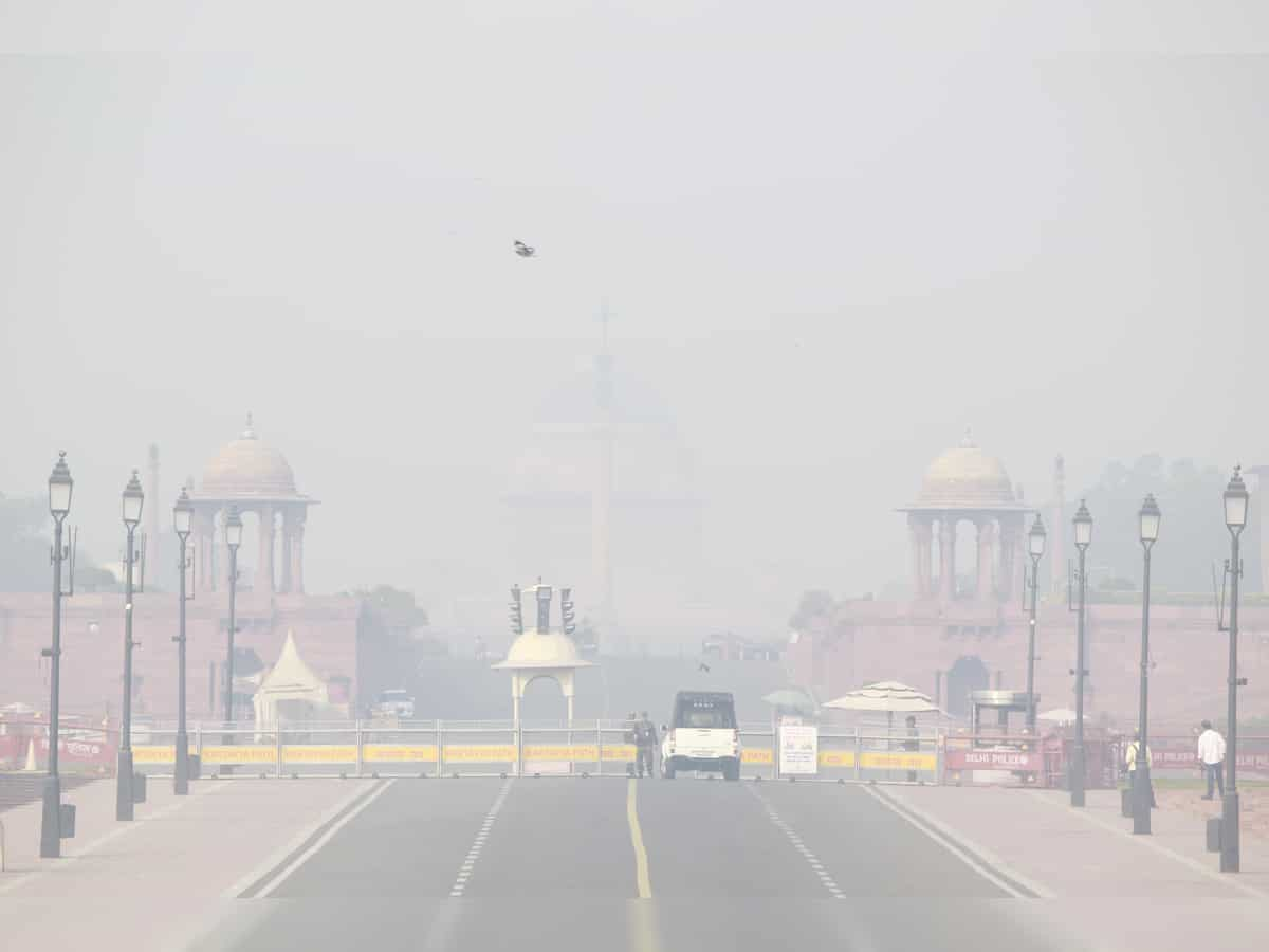 Post-Diwali smog pushes Delhi air quality to 'very poor'; other cities also affected