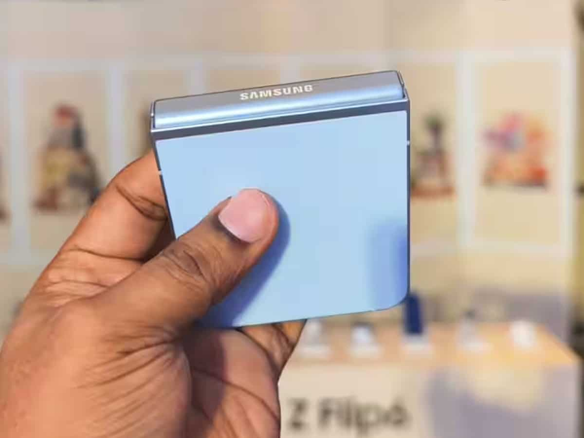 Samsung to make entry into the affordable foldable, likely to be dubbed Galaxy Z Flip FE 