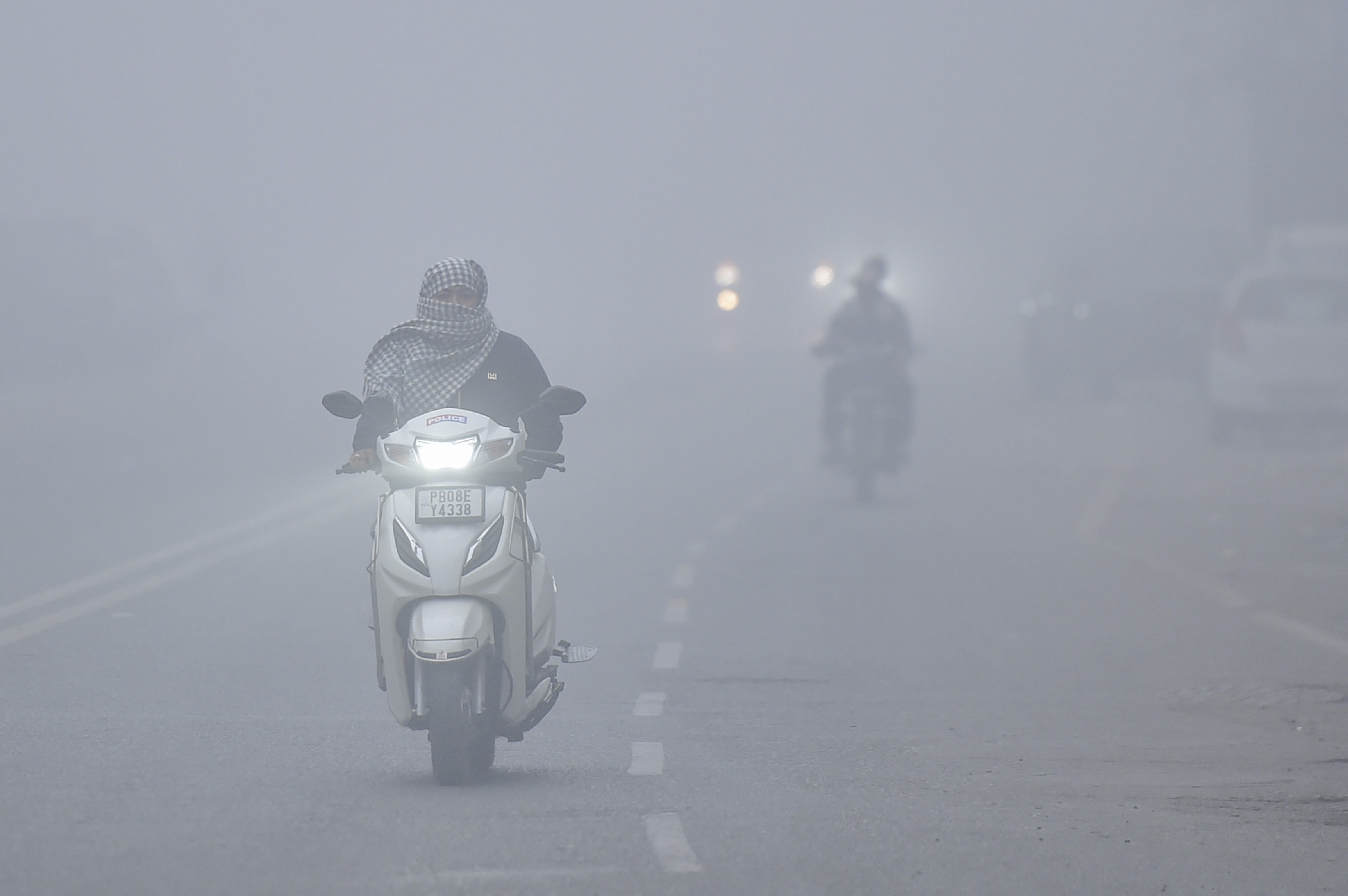 Delhi's air quality remains 'severe' for fourth consecutive